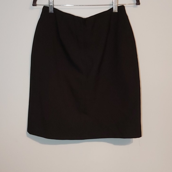 Vintage black high waisted mini skirt with flowers - Picture 4 of 4